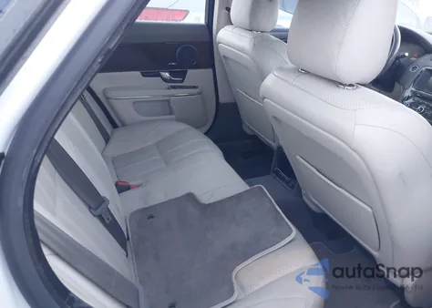 2016 Jaguar Xj R-Sport z USA, uszkodzony, nr VIN SAJWA1C77G8V97800